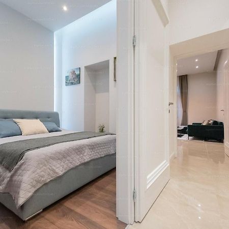 St Francis Of Assisi Superior Apartment Budapest Exterior photo